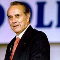 Fallece el exsenador republicano Bob Dole
