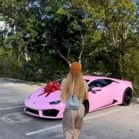 Nicky Jam le regala Lamborghini a su pareja en Navidad