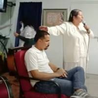 Senador declarado rey de Puerto Rico por pastora peruana dijo que se dejó ungir para no ser "irreverente"